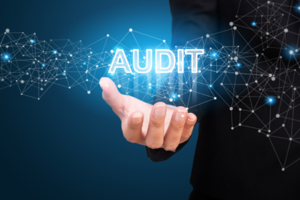A auditoria digital surge como a nova armadura contra fraudes no setor público, destaca José Henrique Gomes Xavier.