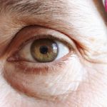 Confira com Alexandre Costa Pedrosa quais são os cuidados essenciais para manter a saúde ocular em meio ao uso constante de telas digitais.