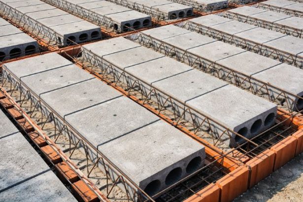 No artigo sobre industrialização da construção, Valderci Malagosini Machado analisa os impactos econômicos dos painéis treliçados e como essa tecnologia otimiza custos, prazos e produtividade nas obras.